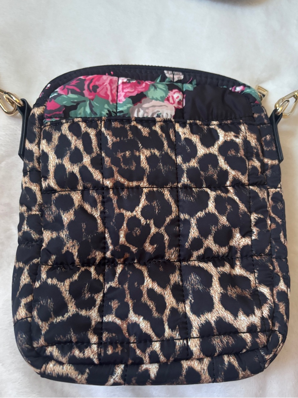 Betsey Johnson Leopard Floral Quilted Crossbody Bag Heart Logo - Picture 2 of 9